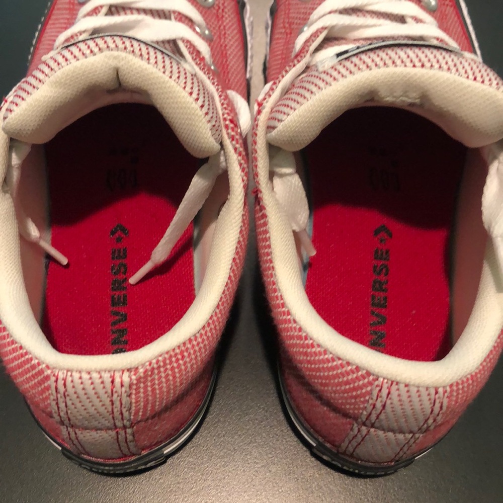 Red and White Low Top Converse - Picture 3 of 6